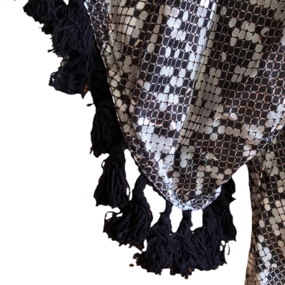 Anthropologie {*Conditions Apply} Luca Tasseled Tunic Snakeskin Leopard Top - Picture 9 of 9